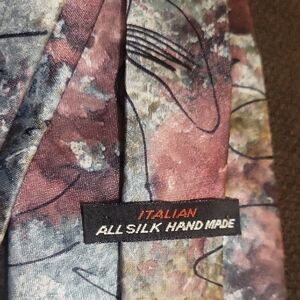 Vintage ITALIAN All Silk Handmade Men's Stylish Silk Tie with Artistic Pattern